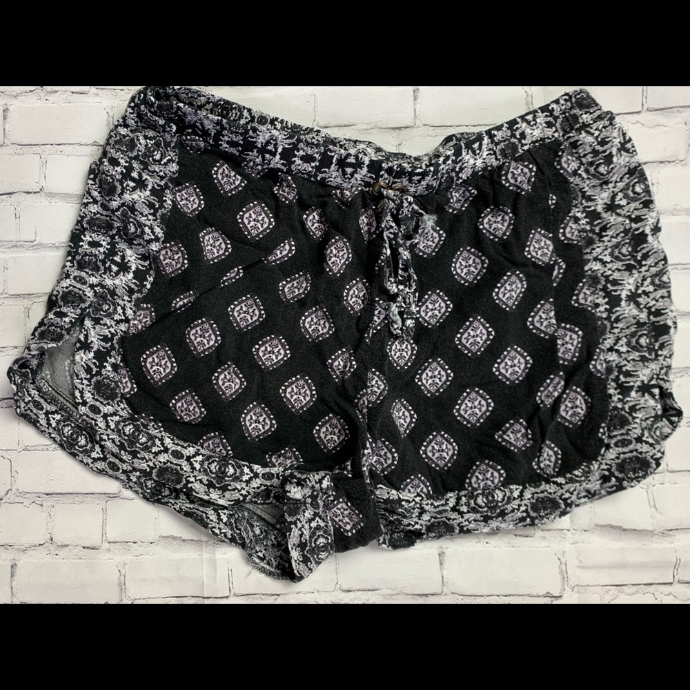 Black shorts with white pattern